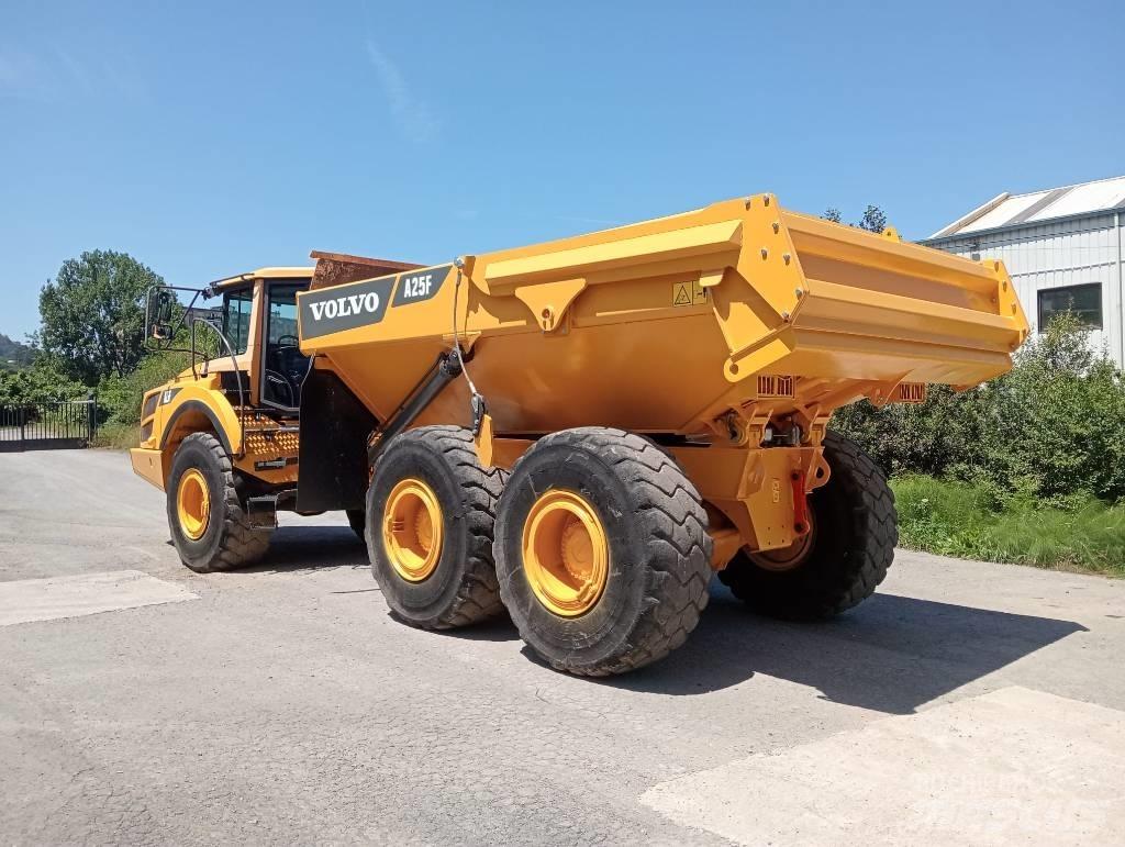 Volvo A 25 F Tombereau articulé