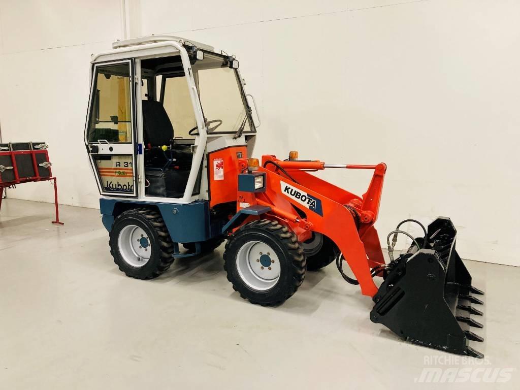 Kubota R 310 Chargeuse sur pneus