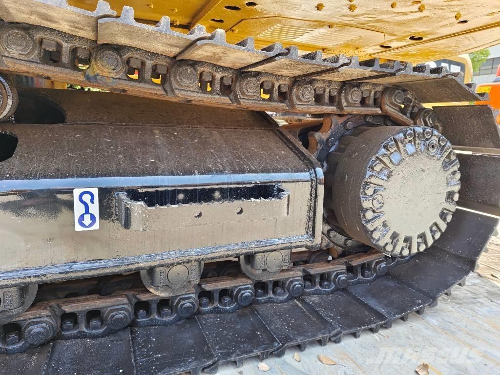 CAT 320 D Pelle sur chenilles