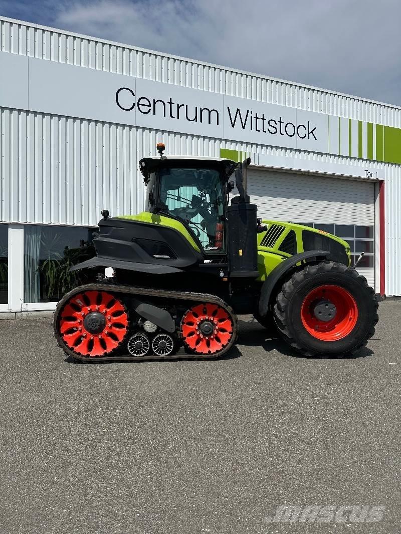 CLAAS Axion 960 TT Grue sur chenilles