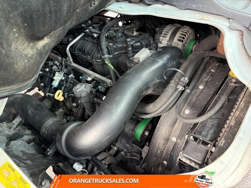 Isuzu NPR Camion plateau