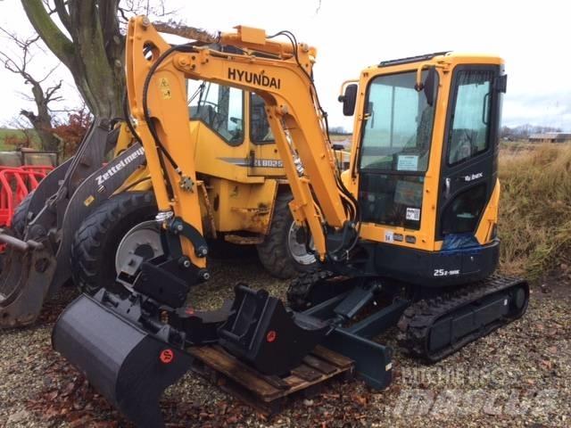 Hyundai R25 AK Mini pelle < 7t