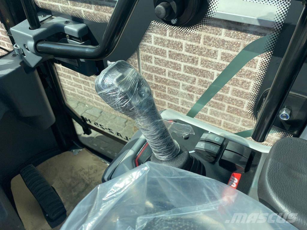 Manitou MLA2-25 Chargeuse sur pneus