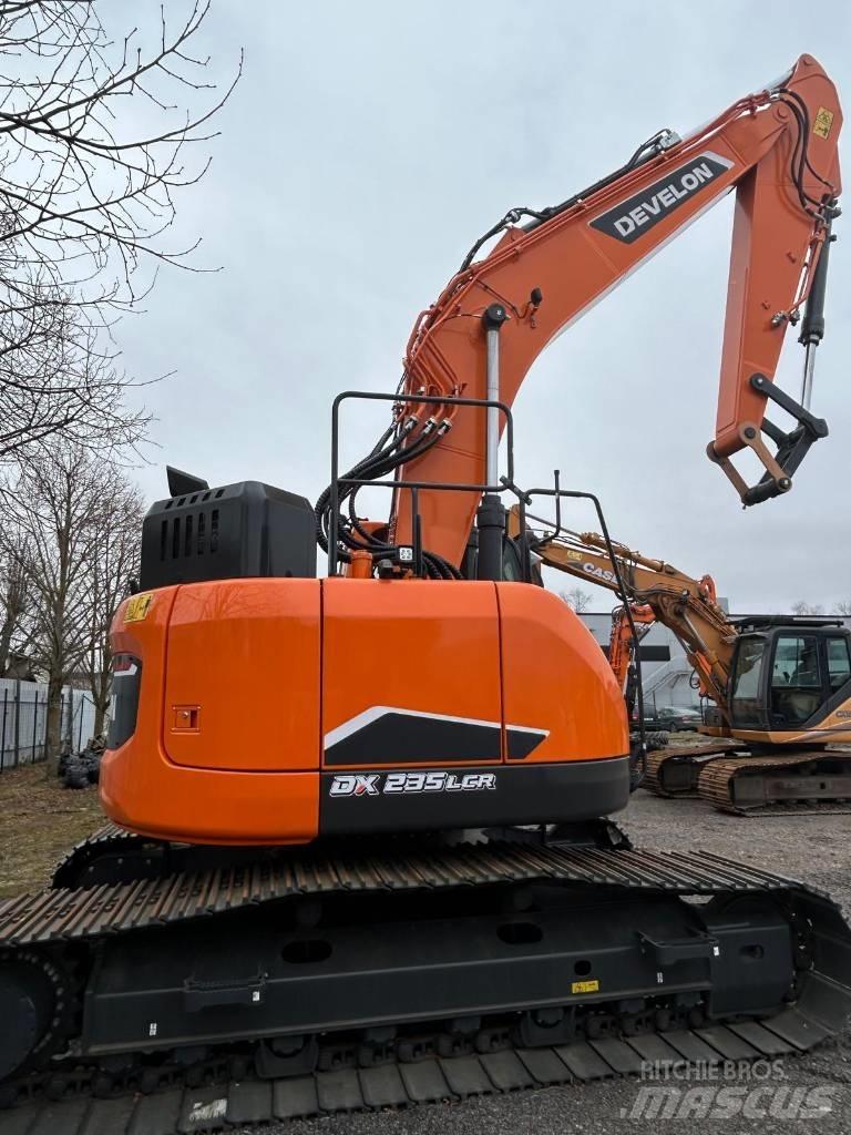 Develon DX 235 LCR-7 Pelle sur chenilles