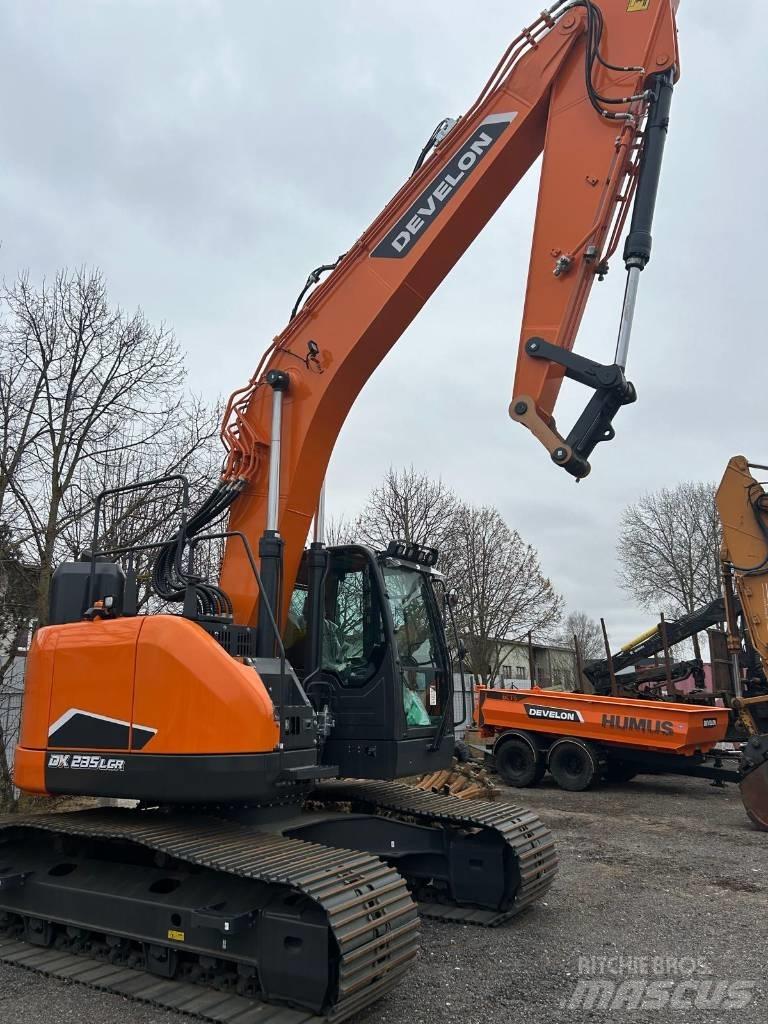Develon DX 235 LCR-7 Pelle sur chenilles