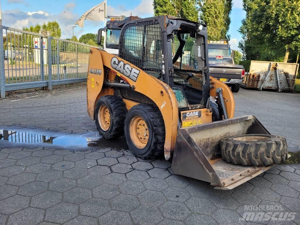 CASE SR 130 Chargeuse compacte