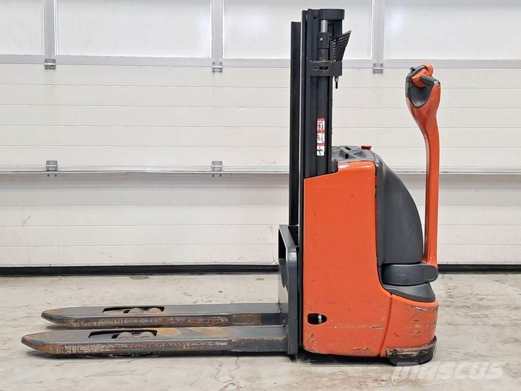 Linde L10 Gerbeur accompagnant