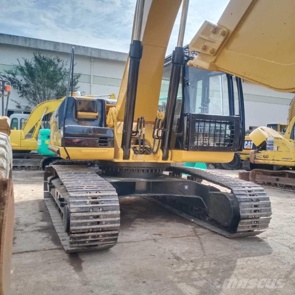 CAT 330 D Pelle sur chenilles