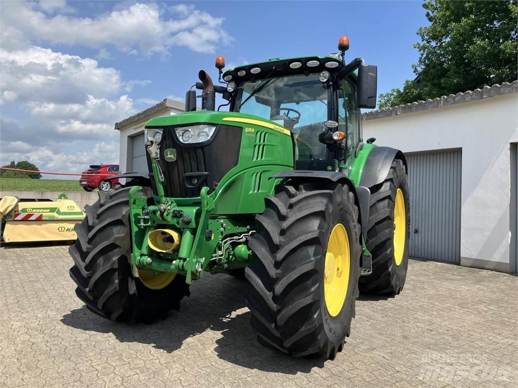 John Deere 6215R Tracteur
