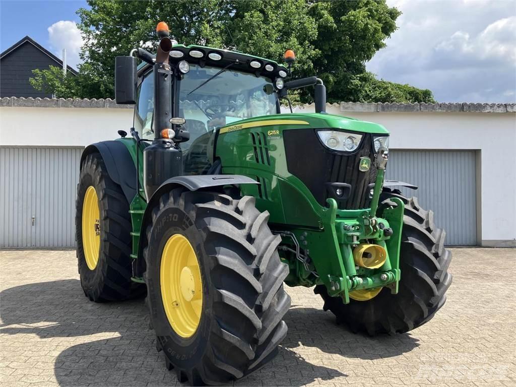 John Deere 6215R Tracteur