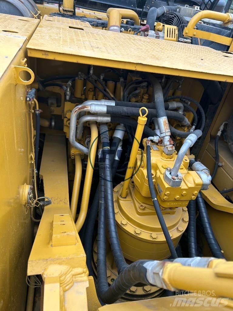 CAT 325 D2 Pelle sur chenilles