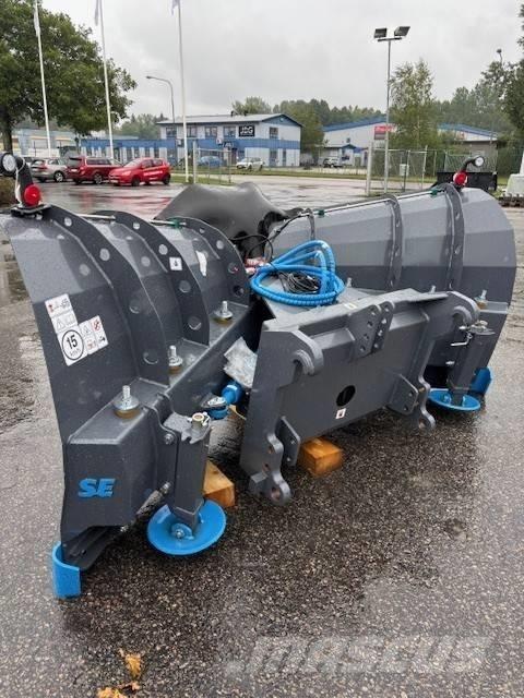 SE Equipment  Vikplog Chasse neige
