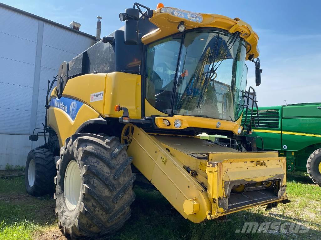 New Holland CX 8070 Moissonneuse batteuse