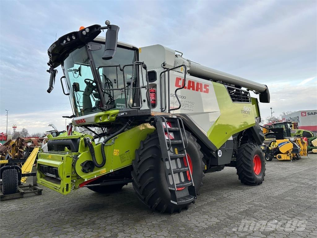 CLAAS Trion 660 Moissonneuse batteuse