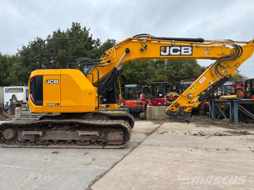 JCB 245 XR Pelle sur chenilles