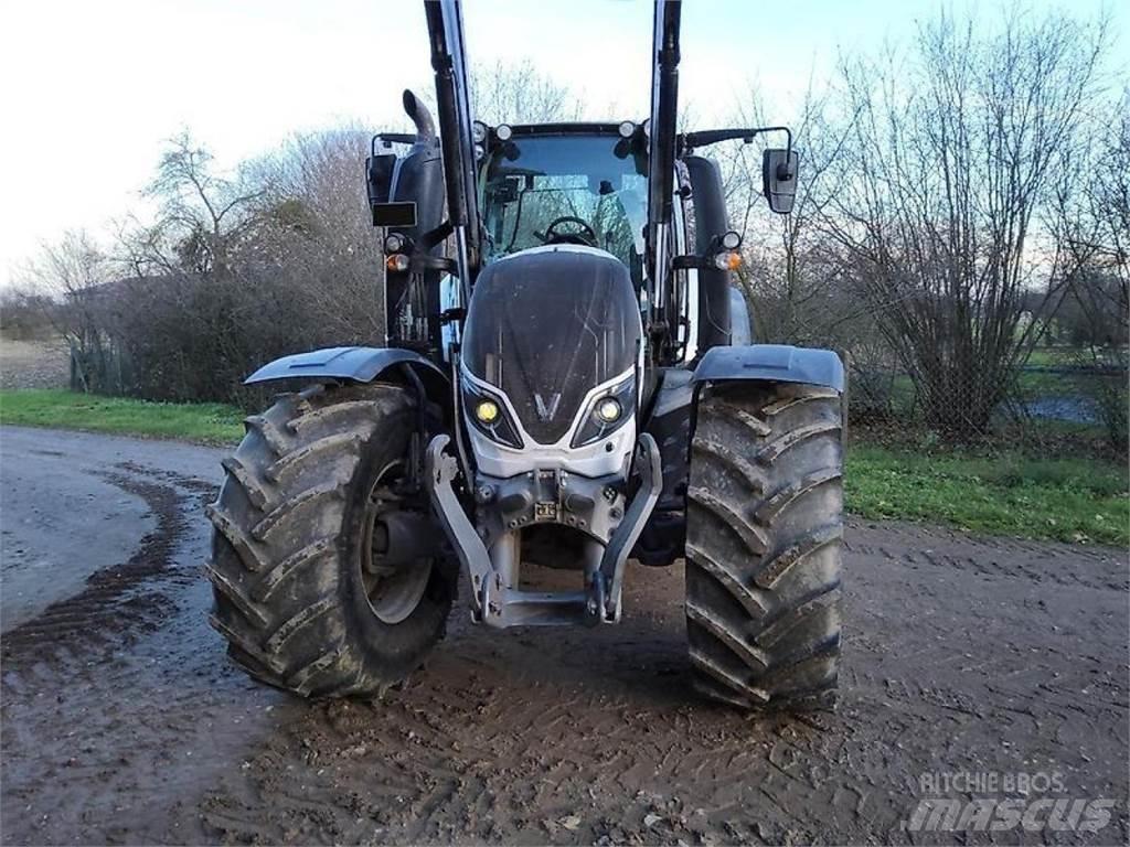 Valtra t 234 a Tracteur