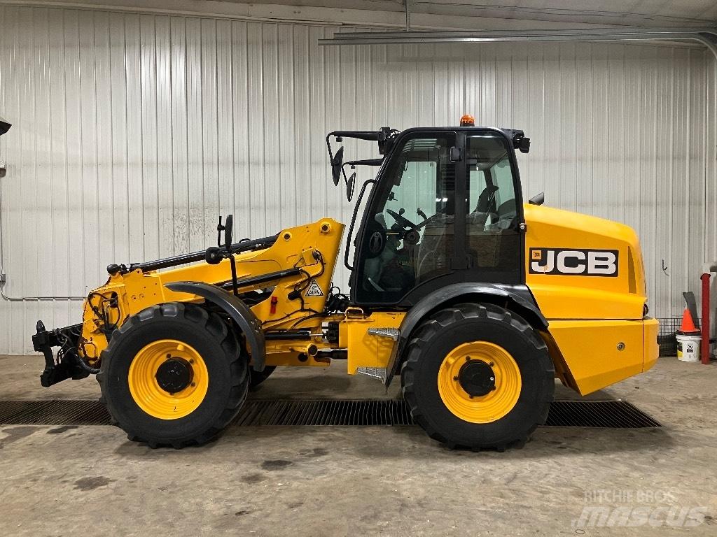 JCB TM 320 Chargeuse sur pneus