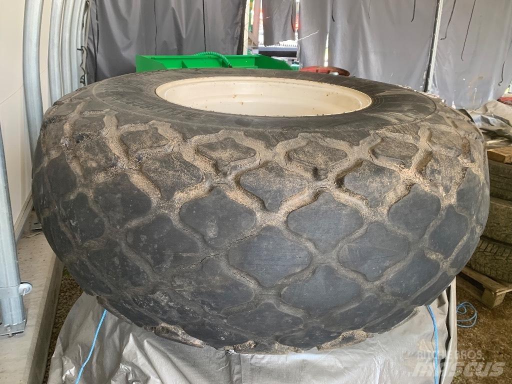 Trelleborg 23.1 26 Pneus, roues et jantes