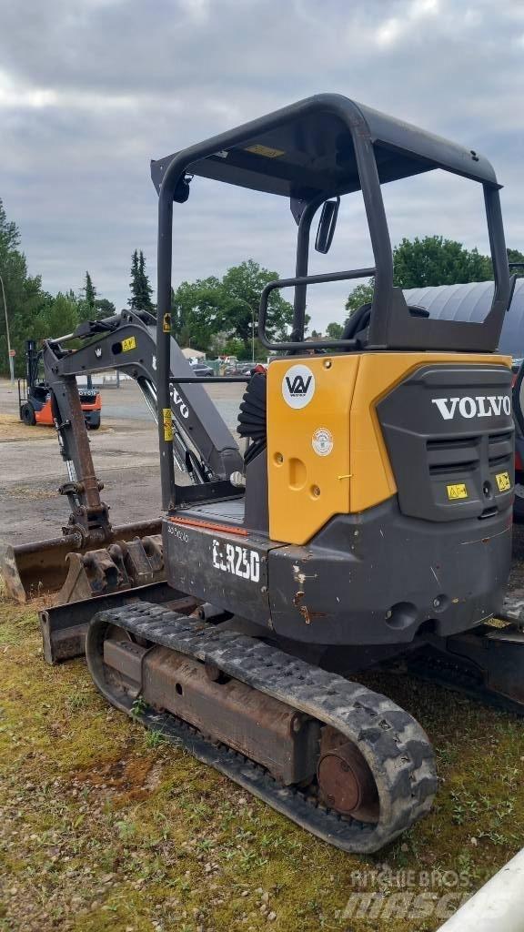 Volvo ECR 25 D Mini pelle < 7t