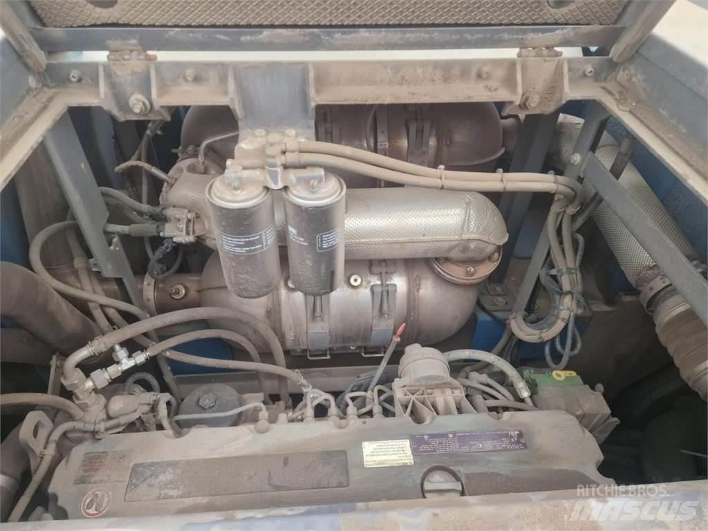 Fuchs MHL 375 S5 Pelle sur pneus