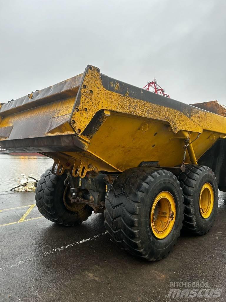 Komatsu HM 300-3 Tombereau articulé
