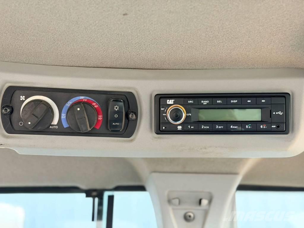 CAT 930M Chargeuse sur pneus