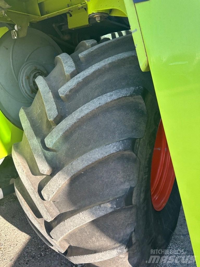 CLAAS Lexion 560 Moissonneuse batteuse