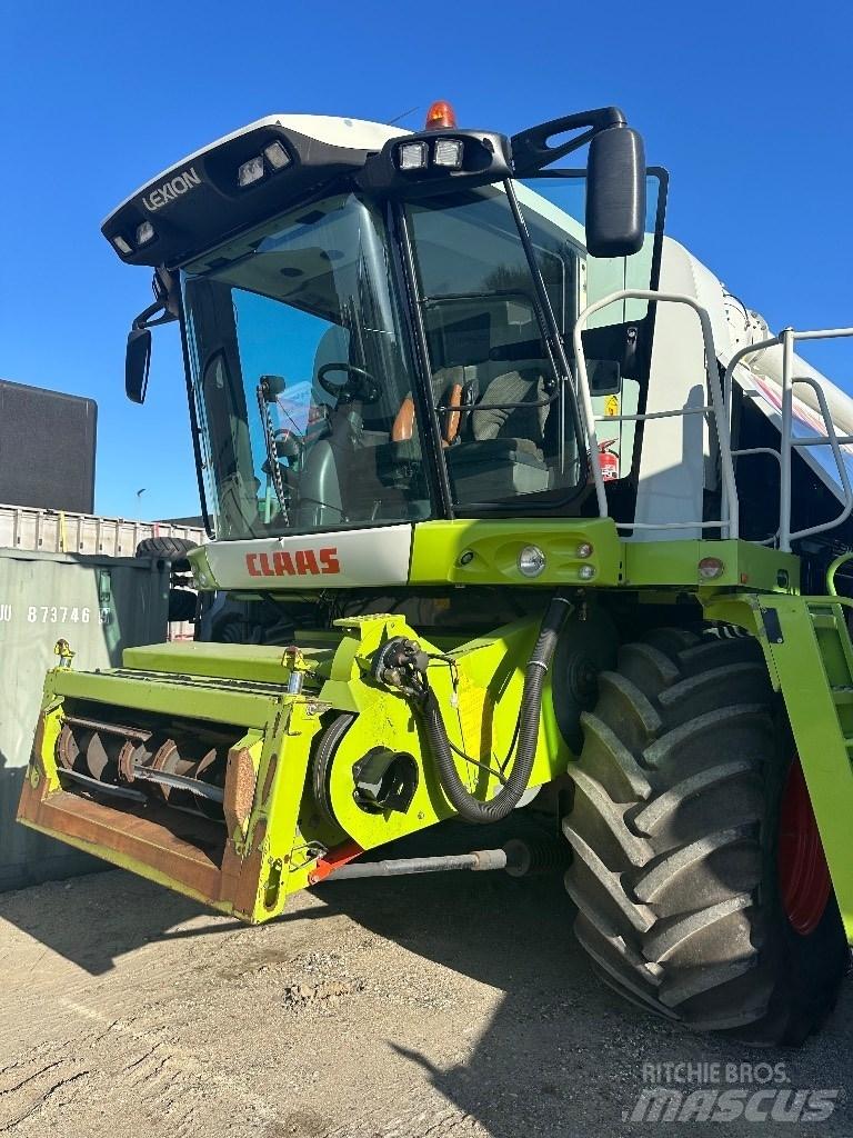 CLAAS Lexion 560 Moissonneuse batteuse