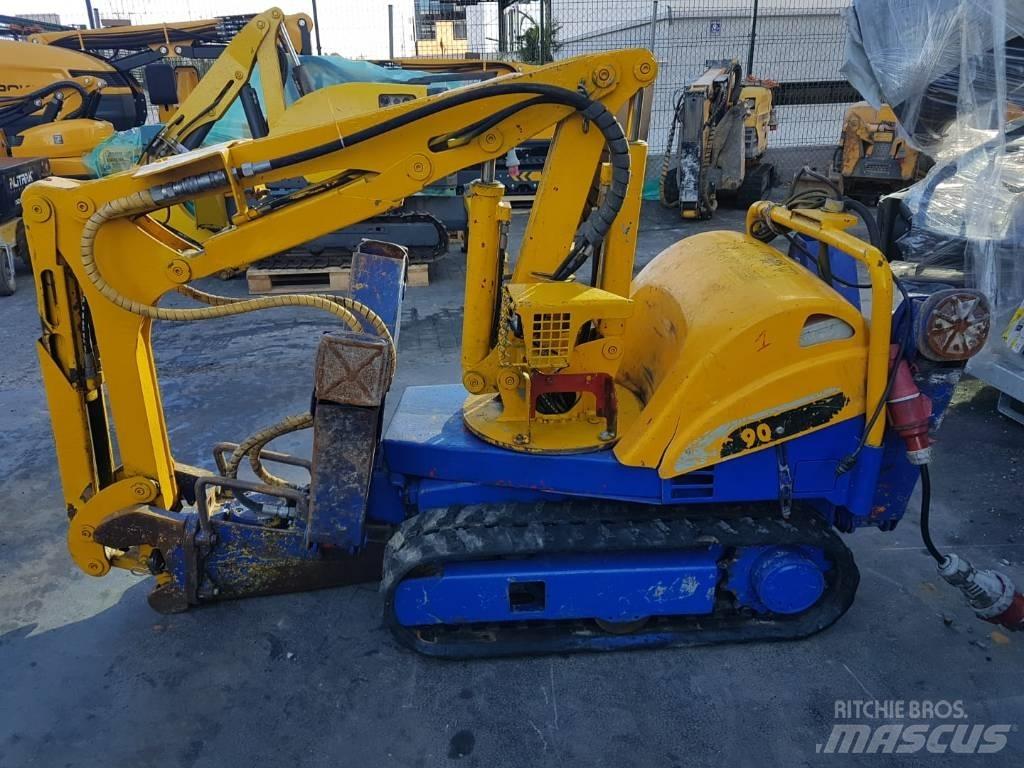Brokk 90 Pelle de démolition