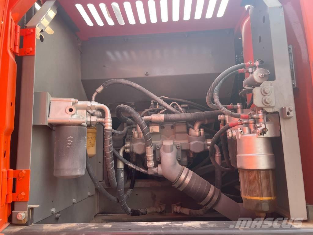 Hitachi ZX 240 Pelle sur chenilles