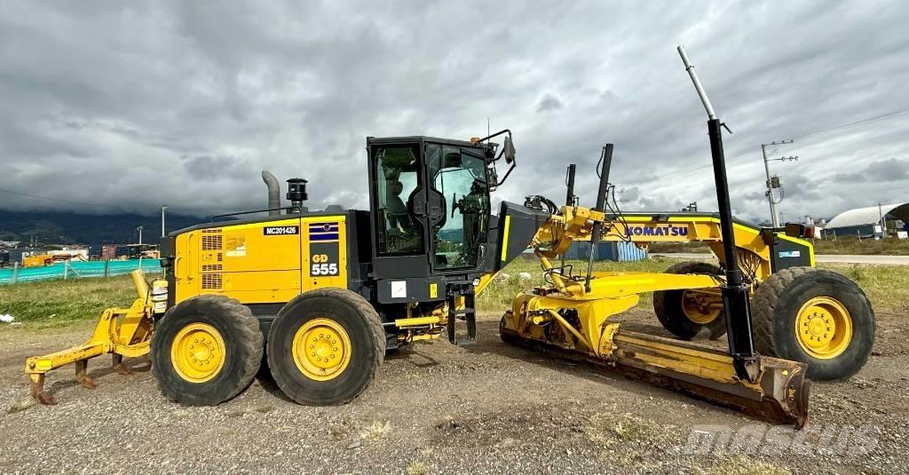Komatsu GD555-5 Niveleuse