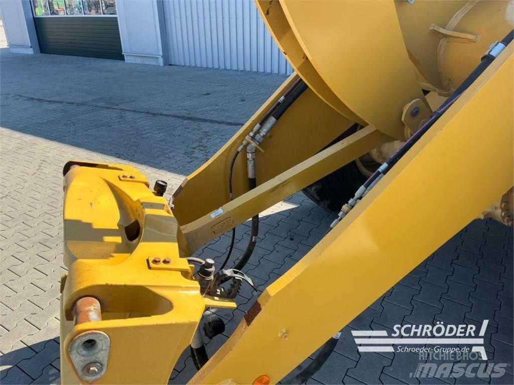 CAT 938 HL Chargeuse sur pneus