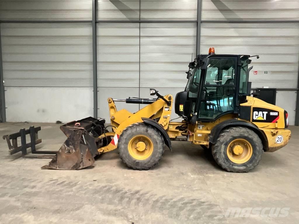 CAT 908 H 2 Chargeuse sur pneus