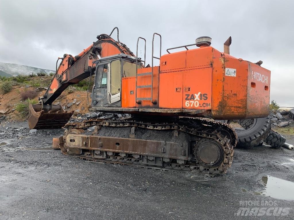 Hitachi 670 LCH-3 Pelle sur chenilles