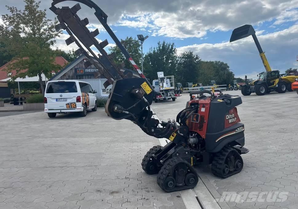 Ditch Witch R300 Tombereau sur chenilles