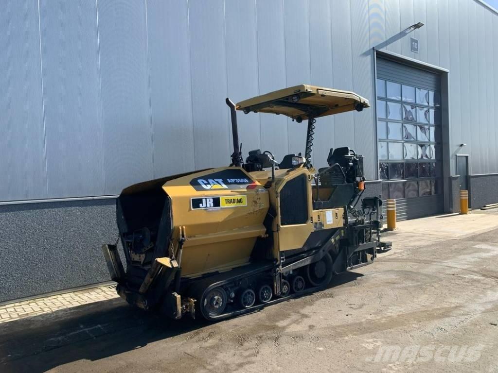 CAT AP355F Finisseur