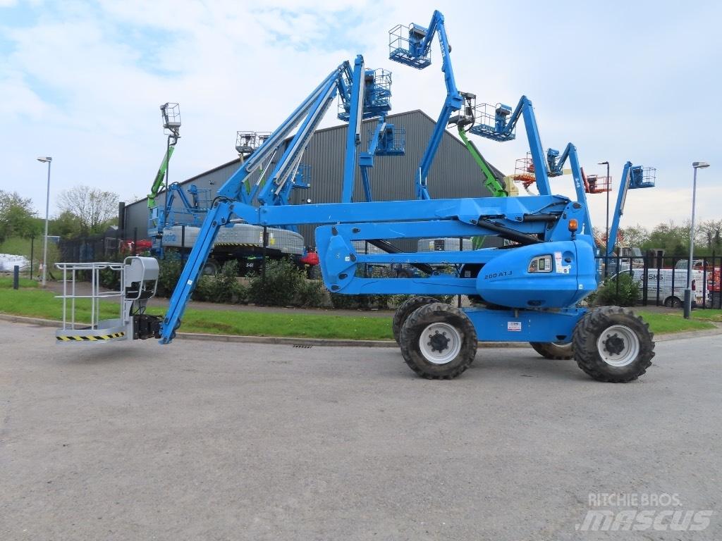 Manitou 200 ATJ Nacelles articulées