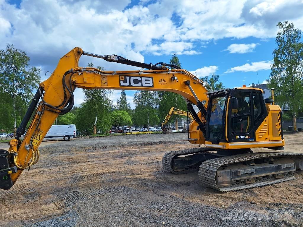 JCB 245 XR LC Pelle sur chenilles