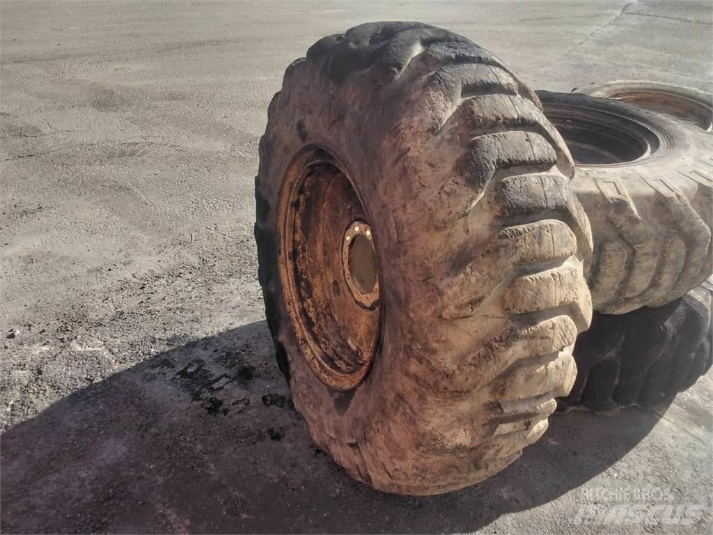 Nokian Els 17,5x25 Pneus, roues et jantes