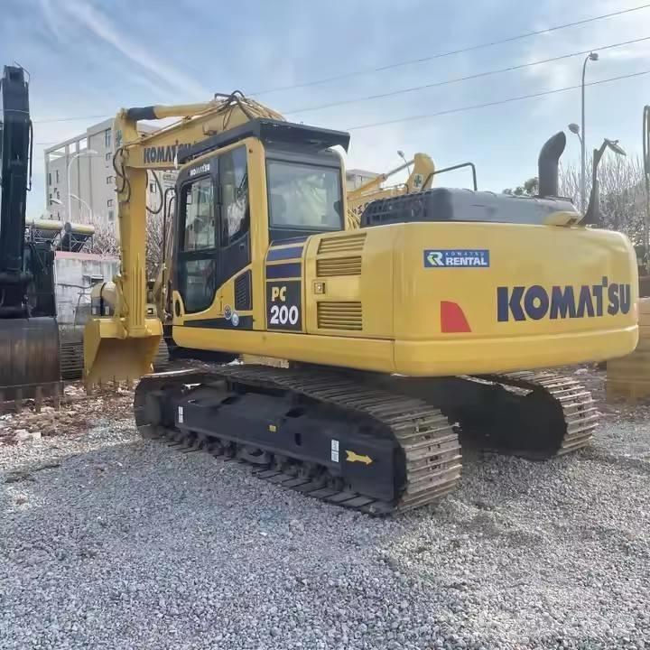 Komatsu PC200-8 Pelle sur chenilles