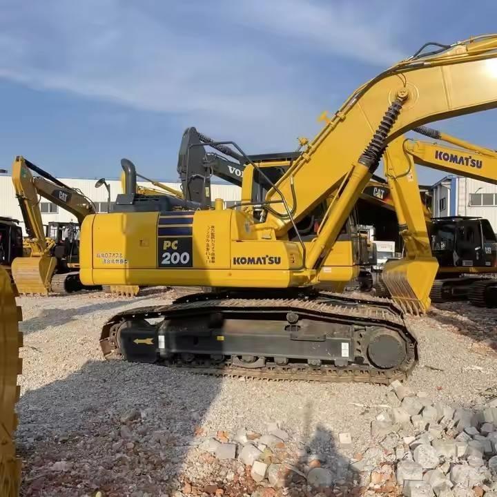 Komatsu PC200-8 Pelle sur chenilles