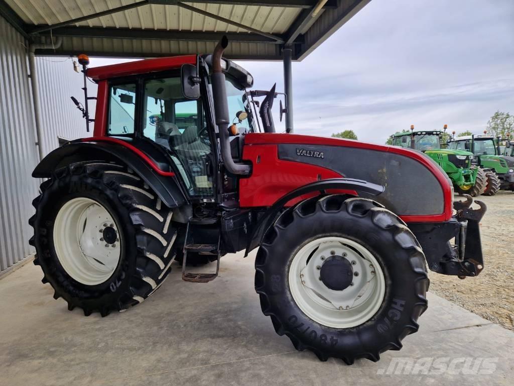 Valtra T 171 Tracteur