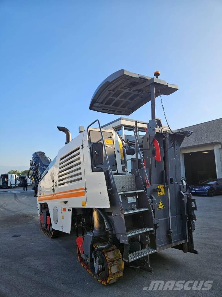 Wirtgen W 100 F Fraiseuse à froid