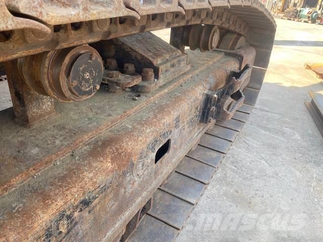 CAT 352 F Pelle sur chenilles