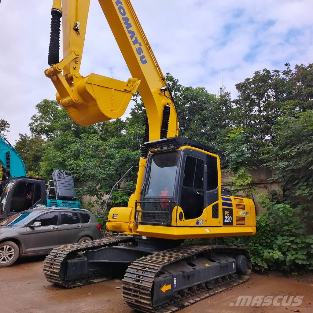 Komatsu PC 220 Pelle sur chenilles
