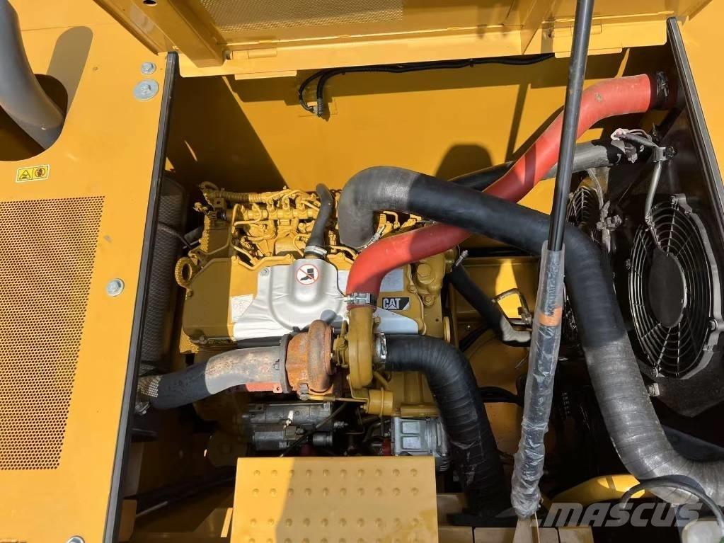 CAT 320 D GC Pelle sur chenilles