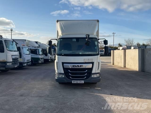 DAF LF180 Camion à rideaux coulissants (PLSC)
