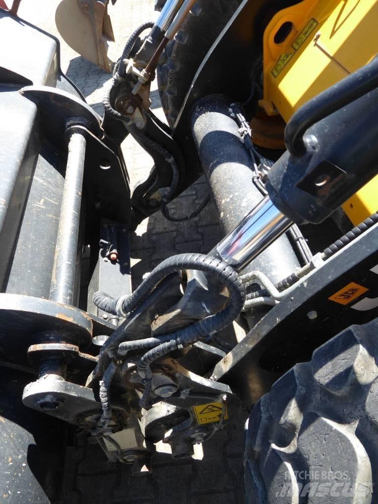 JCB 417 HT Chargeuse sur pneus
