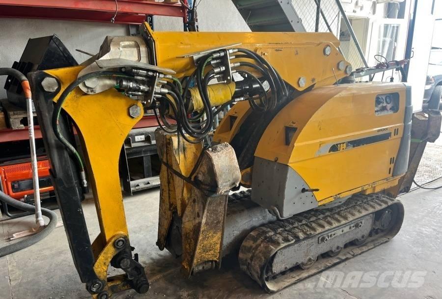 Brokk 180 Pelle de démolition