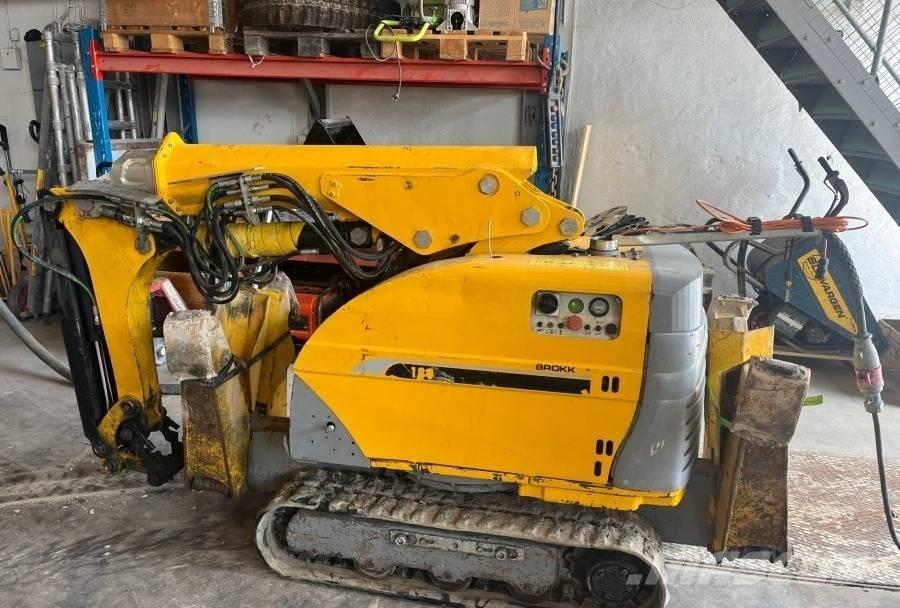 Brokk 180 Pelle de démolition